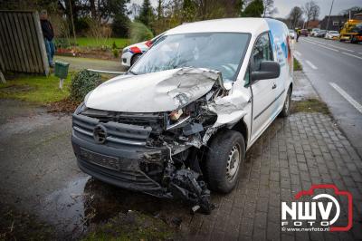 Schade na kop-staartbotsing Zuiderzeestraatweg in Oldebroek - © NWVFoto.nl